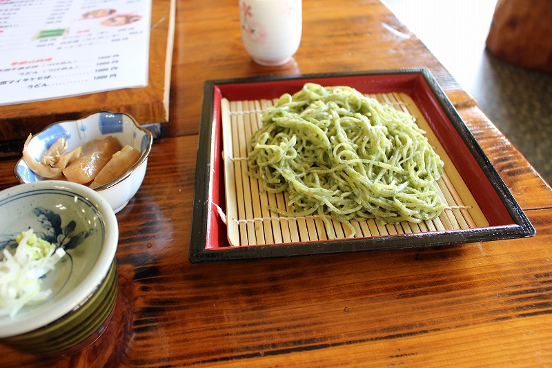 わさびを練りこんだお蕎麦は絶品！ カネジュウイチ | 栃木県日光市三依地区観光サイト ひぃふぅみより