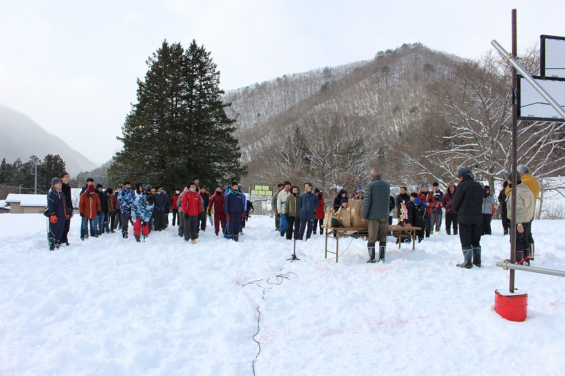 第１１回三依雪合戦大会 参加者募集 栃木県日光市三依地区観光サイト ひぃふぅみより